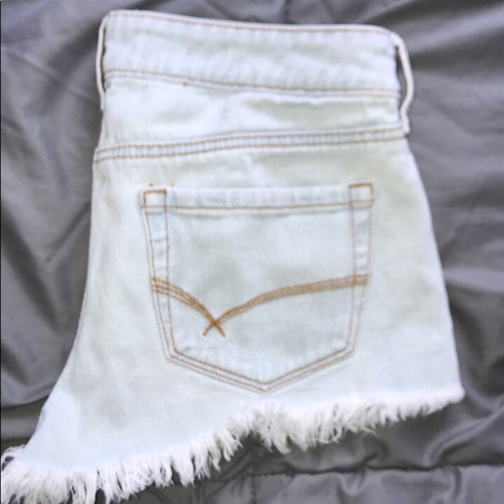 Low rise bullhead shorts